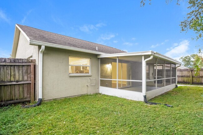 Building Photo - 5208 Oceanside Ct