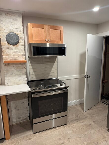 Building Photo - 24 Margaret St