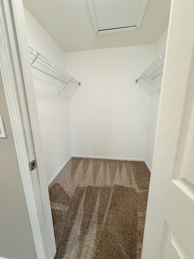 Building Photo - 1623 Camberley Ct