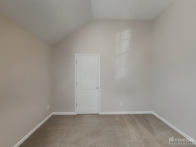 Building Photo - 3755 Renfroe Ave