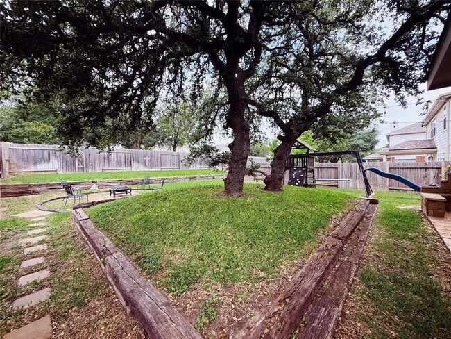 Primary Photo - 820 Rusk Rd