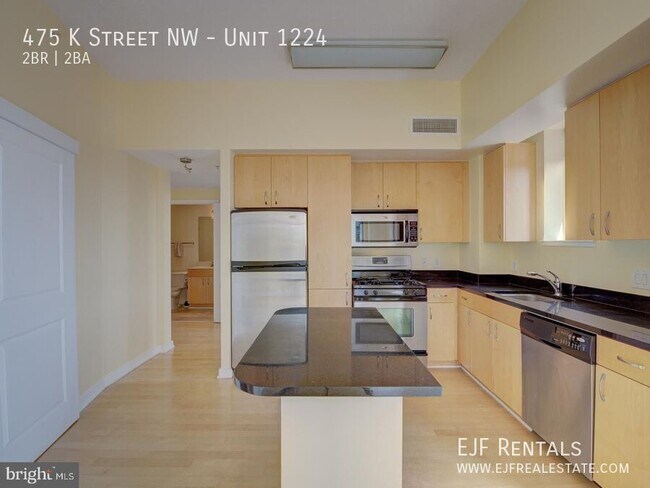 Building Photo - 475 K St NW