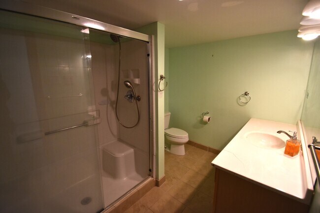 Building Photo - 89 Damascus Dr