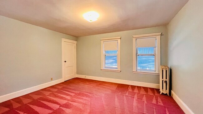 Building Photo - 164 E Elm Ave