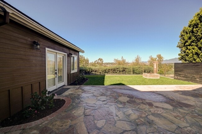 Building Photo - Amazing LARGE home in Ladera Ranch!