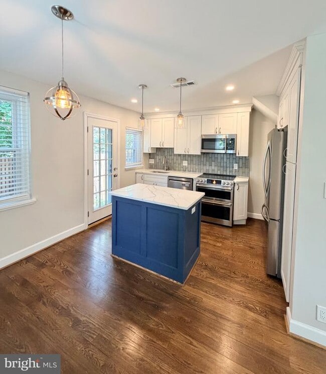 Building Photo - 4800 S 28th St