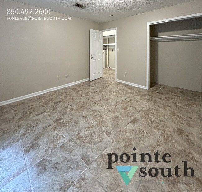Building Photo - 6424 Schoel Ln