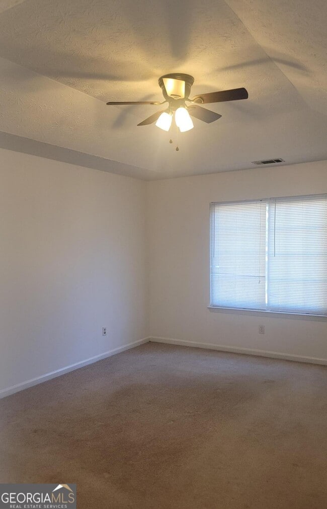 Building Photo - 445 Westside Dr