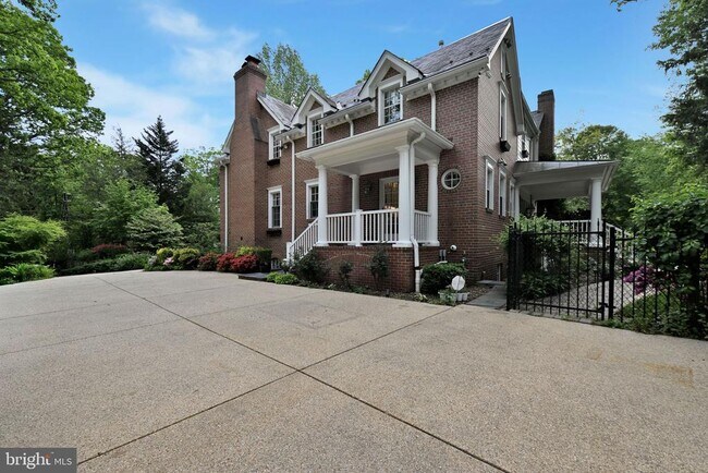 Building Photo - 6907 Bradley Blvd