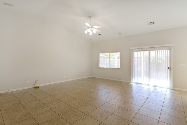 Building Photo - 4 Bedroom Single Story in Southern Highlands COMING SOON