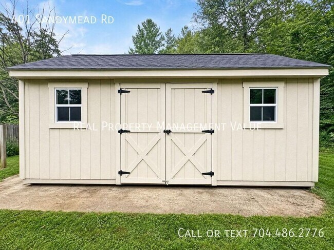 Building Photo - 401 Sandymead Rd