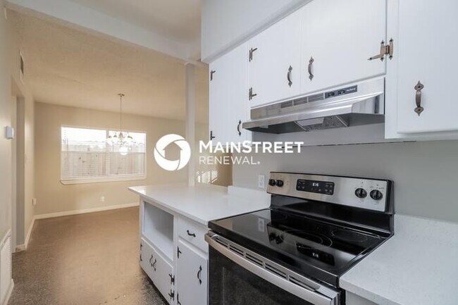 Building Photo - 3 Bedroom Pet-Friendly Home in Orlando, FL...