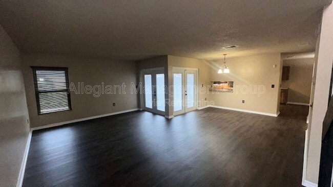 Building Photo - 507 Hunter Cir