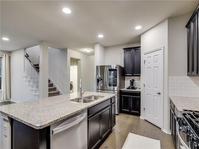 Building Photo - 7916 Arbor Knoll Ct
