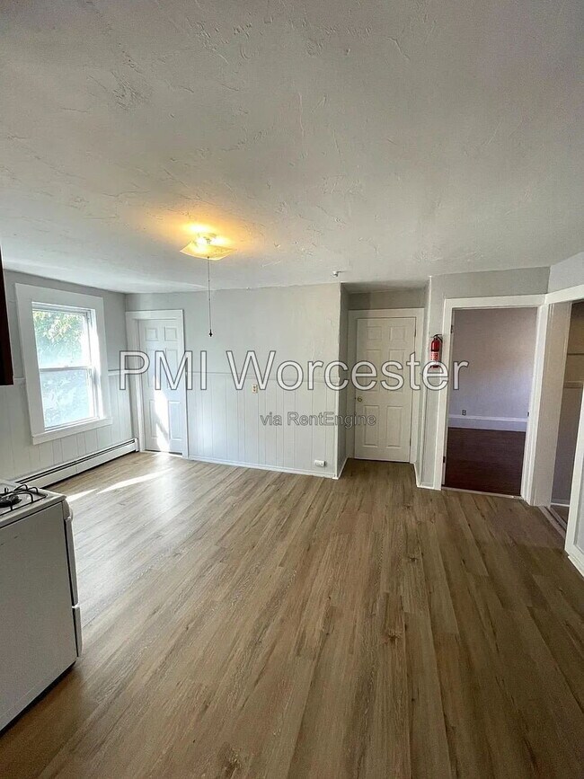 Building Photo - 25 Almont Ave