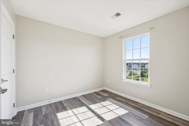 Building Photo - 103 Sandpiper Ct
