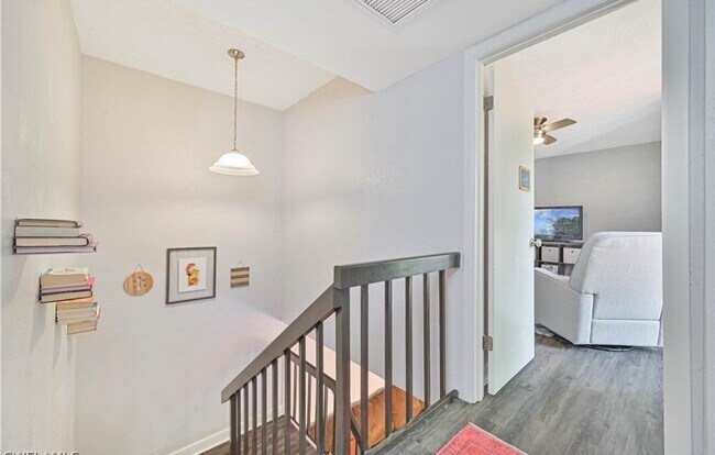 Building Photo - 1430 Park Shore Cir