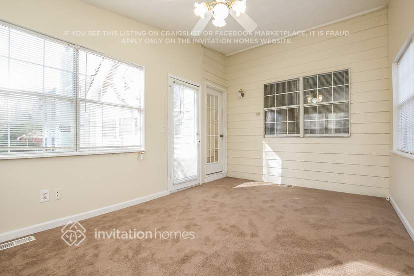 Building Photo - 1675 Watercrest Cir