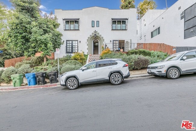 Building Photo - 3206 Larissa Dr