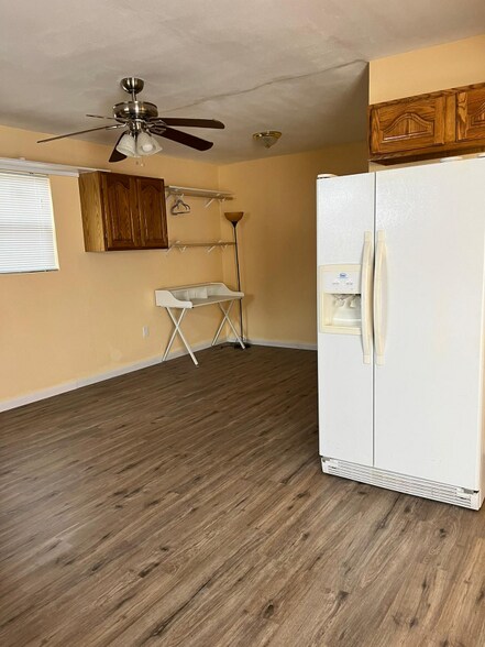 Building Photo - 4101 Malaga Ct SE