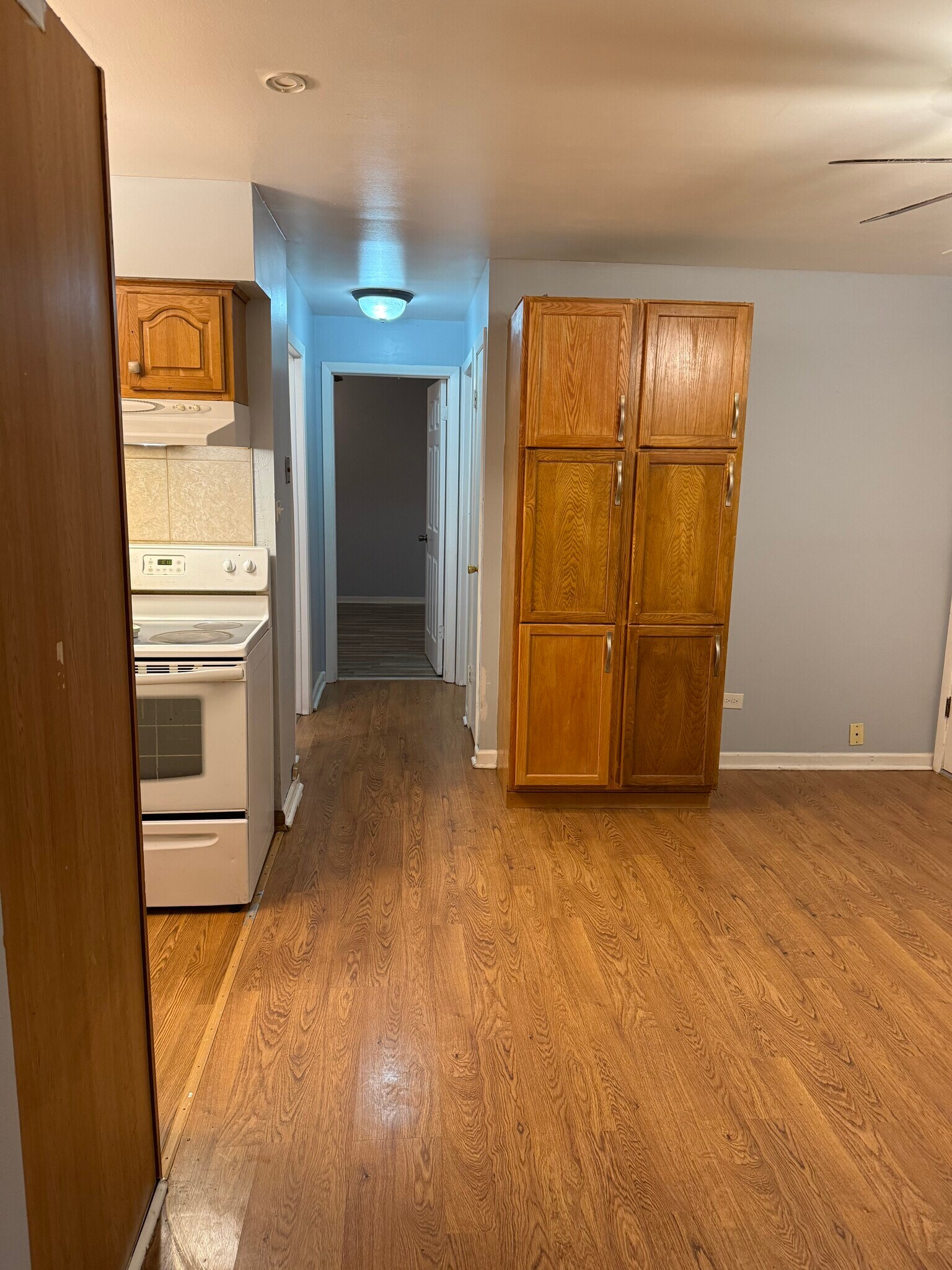 Building Photo - 11925 S Lawndale Ave