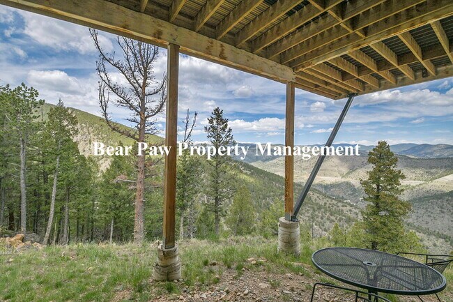 Building Photo - "Experience Mountain Living at Its Finest ...