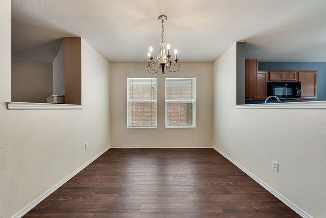 Building Photo - Charming & Spacious 3 Bedroom In North Keller