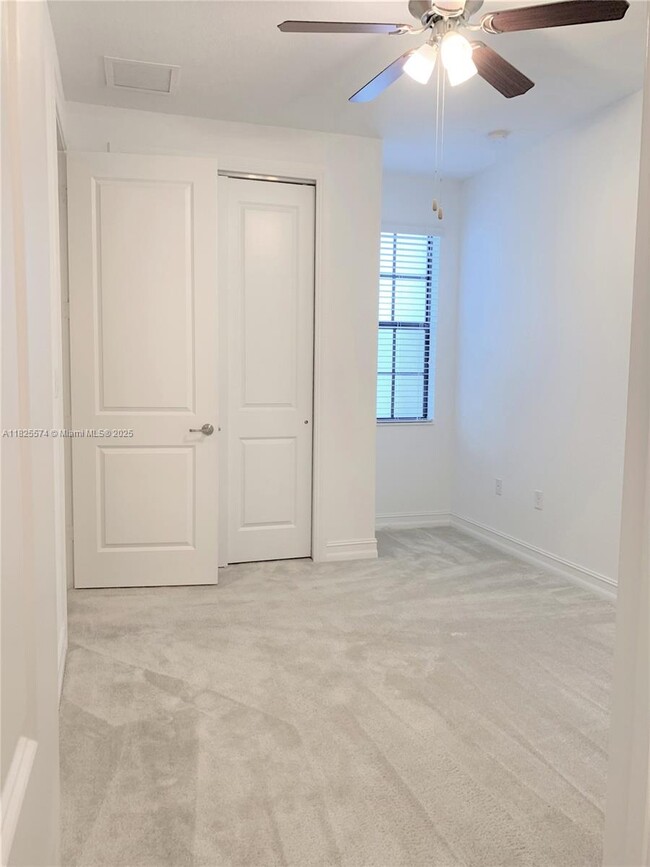 Building Photo - 11717 SW 13th Ct