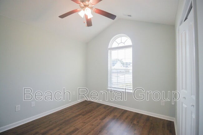 Building Photo - 35 Palmetto Green Dr