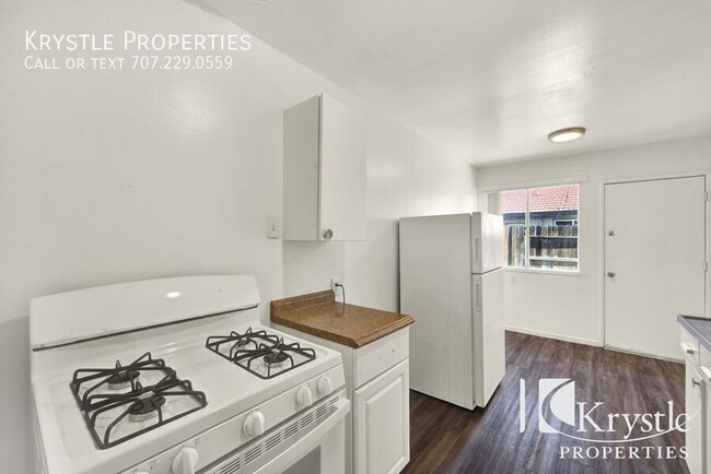 Building Photo - Pet Friendly gem in Arden-Arcade - RENT SP...