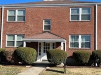 Building Photo - 163 Wiltshire Ave