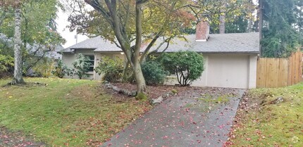 Building Photo - 3 BD 1BA Shoreline Rambler
