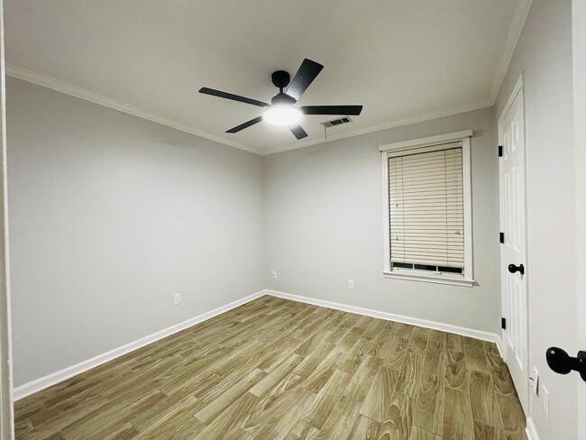 Building Photo - 2256 Lake Springs Ln