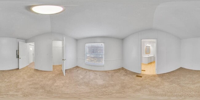 Building Photo - 2611 Cattail Cir