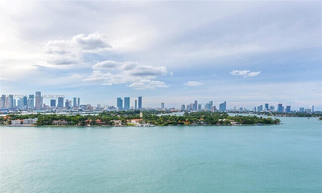 Building Photo - 520 West Ave