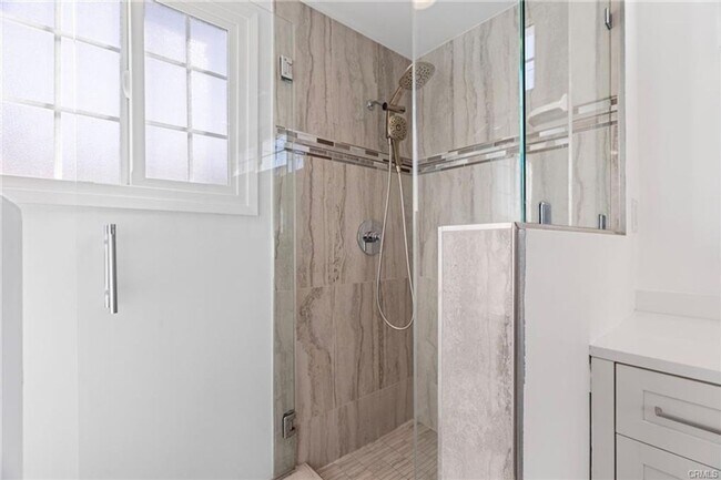 Building Photo - Spacious 4BR House in Torrance