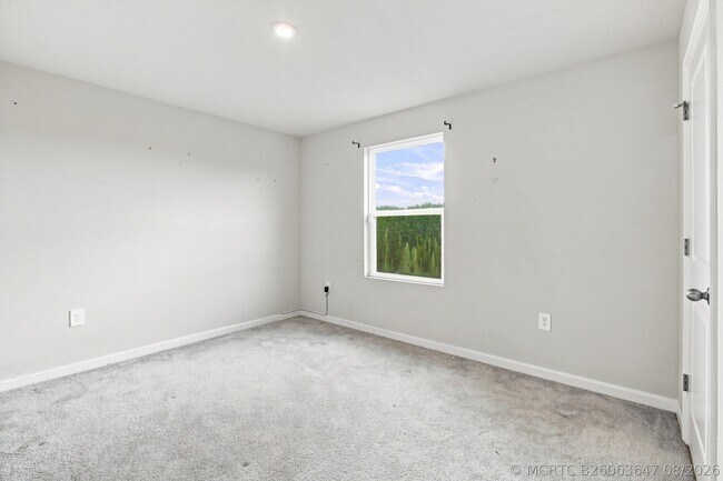 Building Photo - 484 Cherimoya St