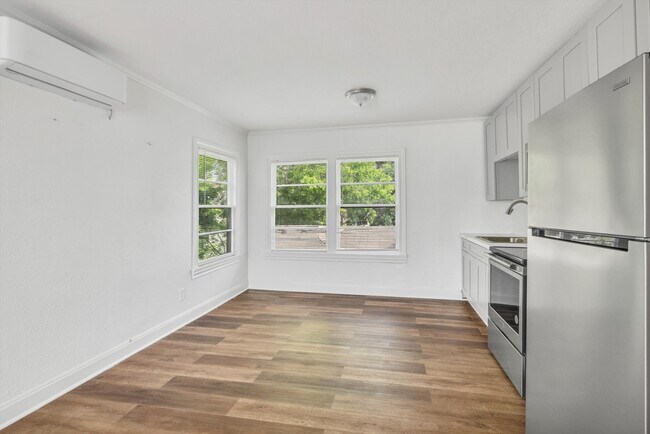 Building Photo - 4006 Avenue R 1/2 Rear