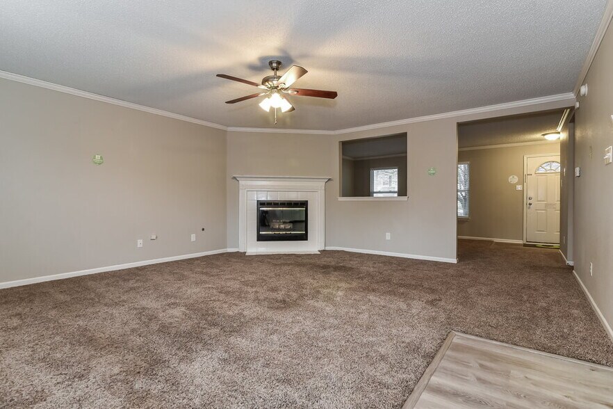 Building Photo - 10867 Delphi Dr