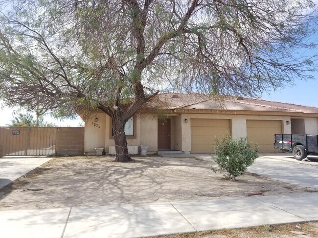 Primary Photo - 1273 Court Ave