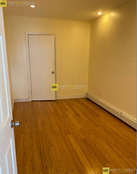 Building Photo - 200 Maverick St