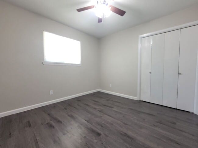 Building Photo - 907 Bird Creek Dr