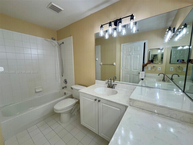 Building Photo - 3393 SW 180th Way