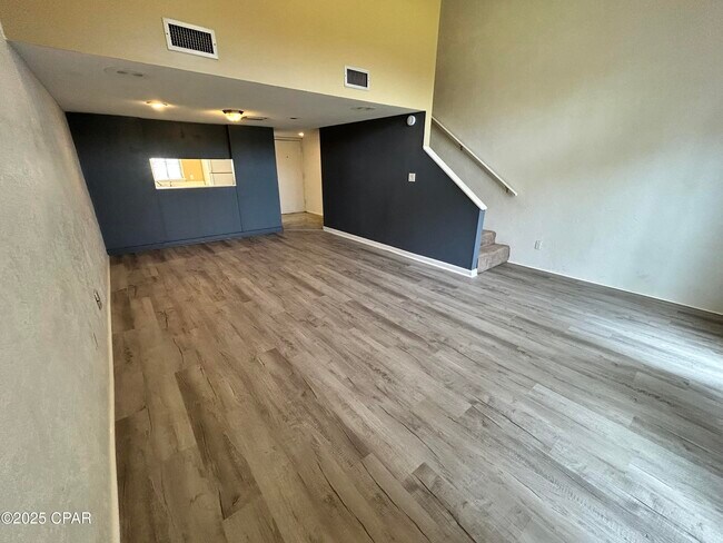 Building Photo - 6901 N Lagoon Dr