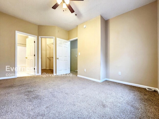 Building Photo - 207 Spring Heights Ln