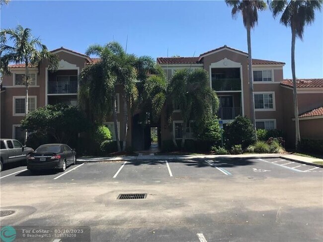Building Photo - 4808 N State Rd 7