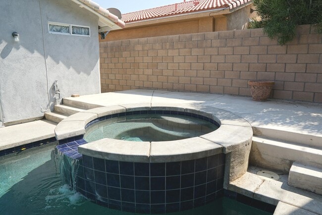 Building Photo - 51605 Avenida Ramirez