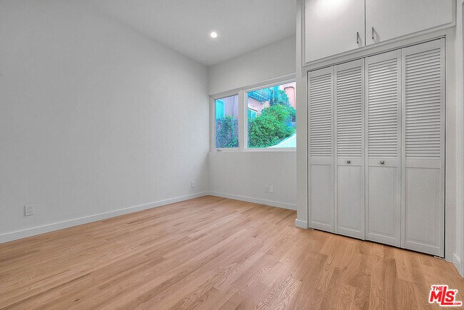 Building Photo - 2608 Corralitas Dr