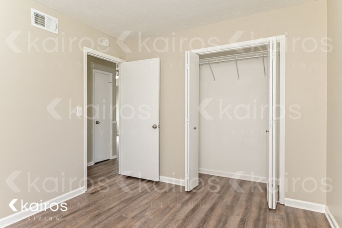 Building Photo - 4631 Cedar Brook Dr SE