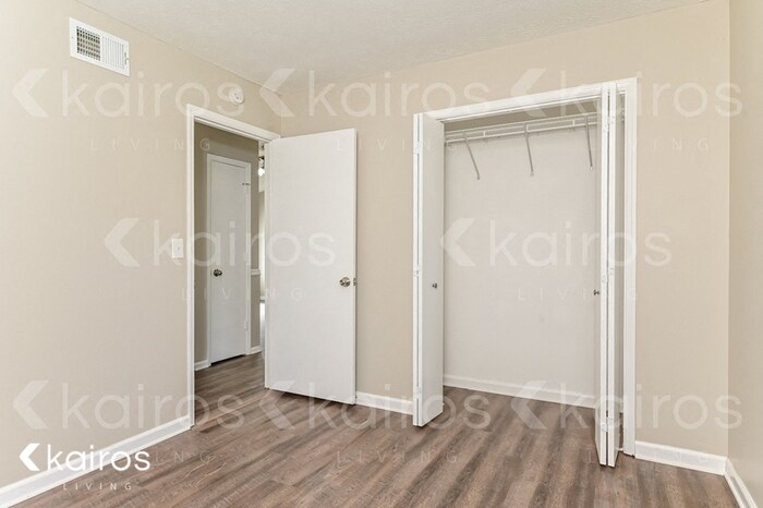 Building Photo - 4631 Cedar Brook Dr SE